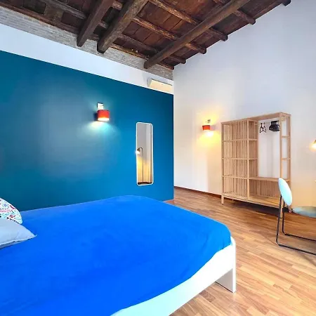 Casa Polveriera At Colosseum Daire Roma