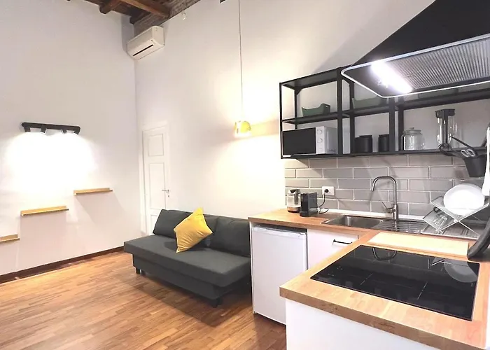 Casa Polveriera At Colosseum Rom